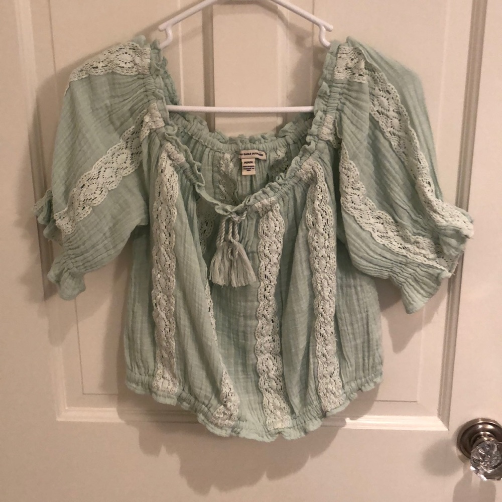 american eagle off the shoulder top
